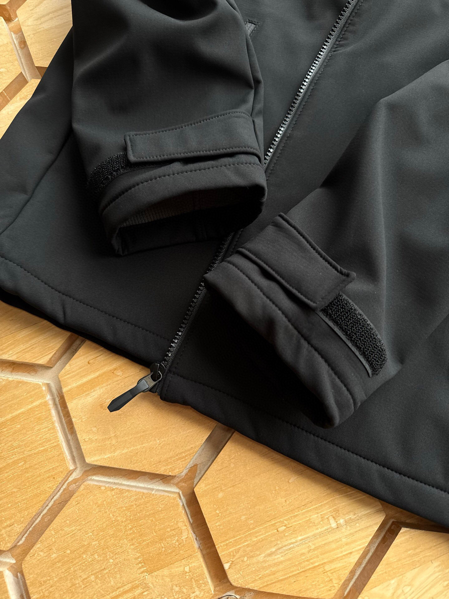 【ARC'TERYX旗艦店】アウトドアジャケット ご好評に付き再入荷！