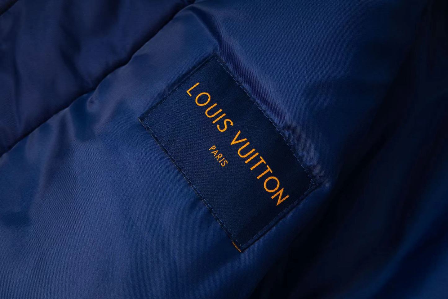 【Louis Vuitton旗艦店】ルイヴィトン 綿入りジャケット ご好評に付き再入荷！