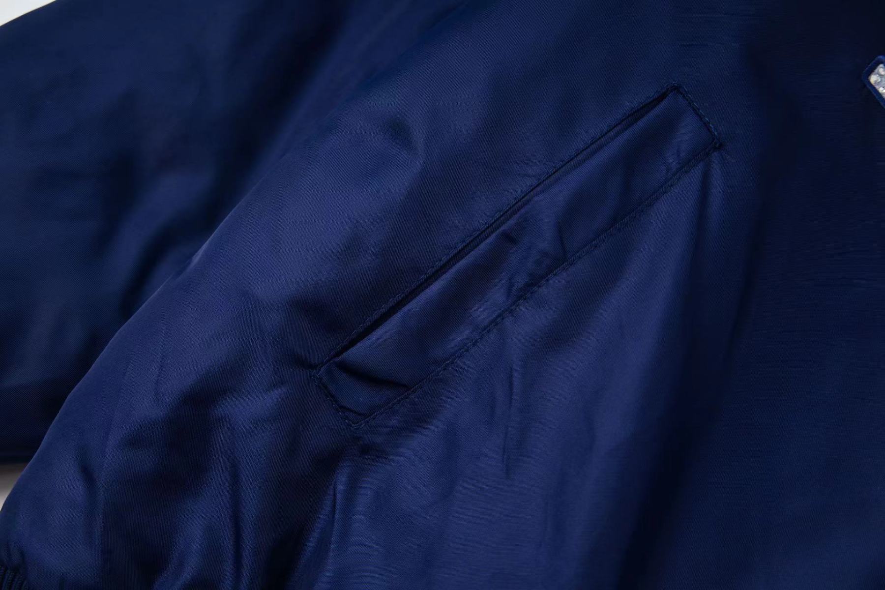 【Louis Vuitton旗艦店】ルイヴィトン 綿入りジャケット ご好評に付き再入荷！