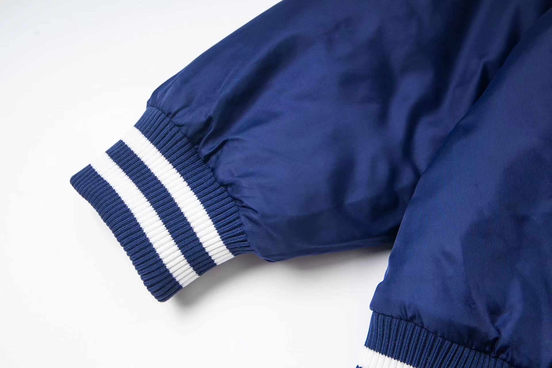 【Louis Vuitton旗艦店】ルイヴィトン 綿入りジャケット ご好評に付き再入荷！