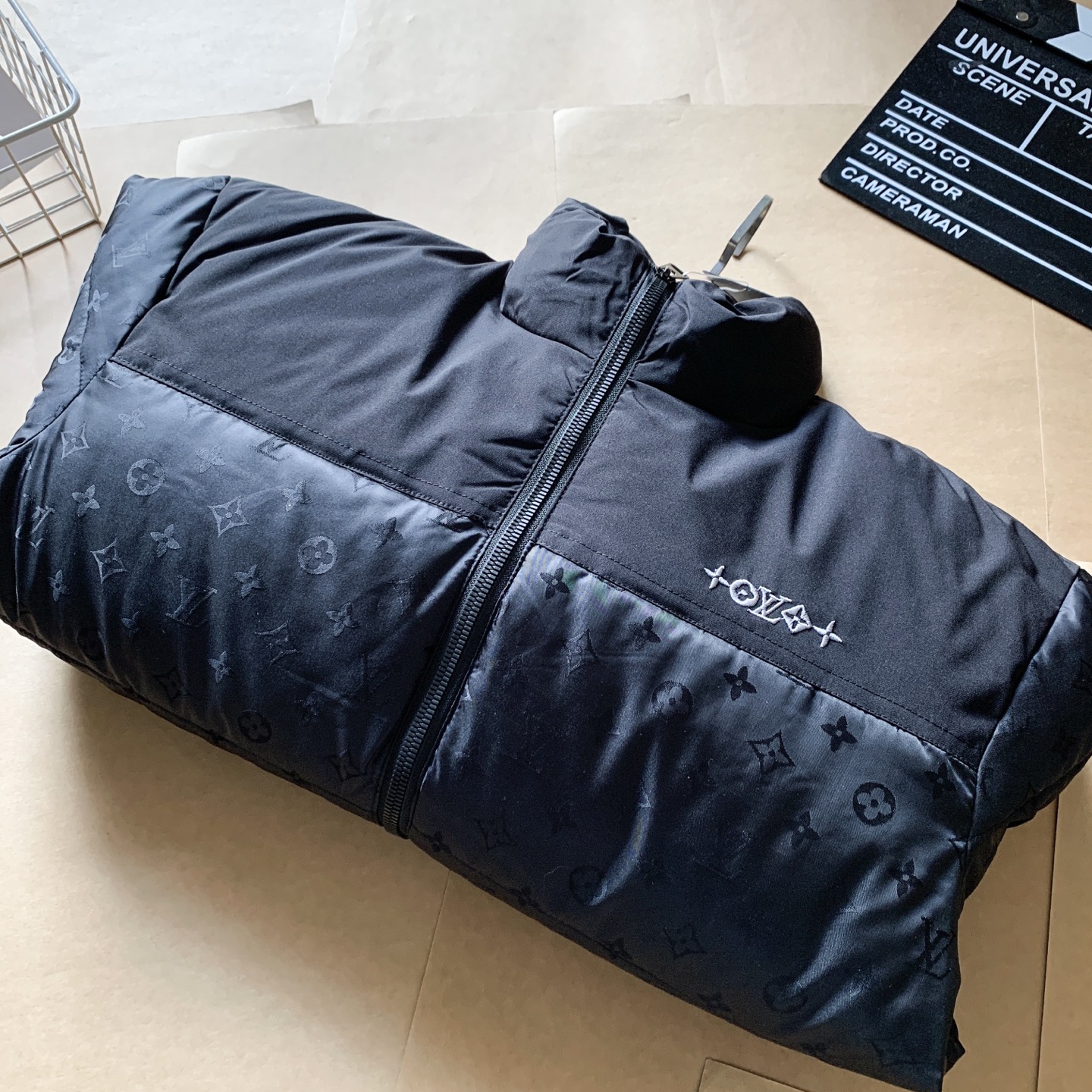 【LOUIS VUITTON旗艦店】ルイヴィトン ダウンジャケット ご好評に付き再入荷！