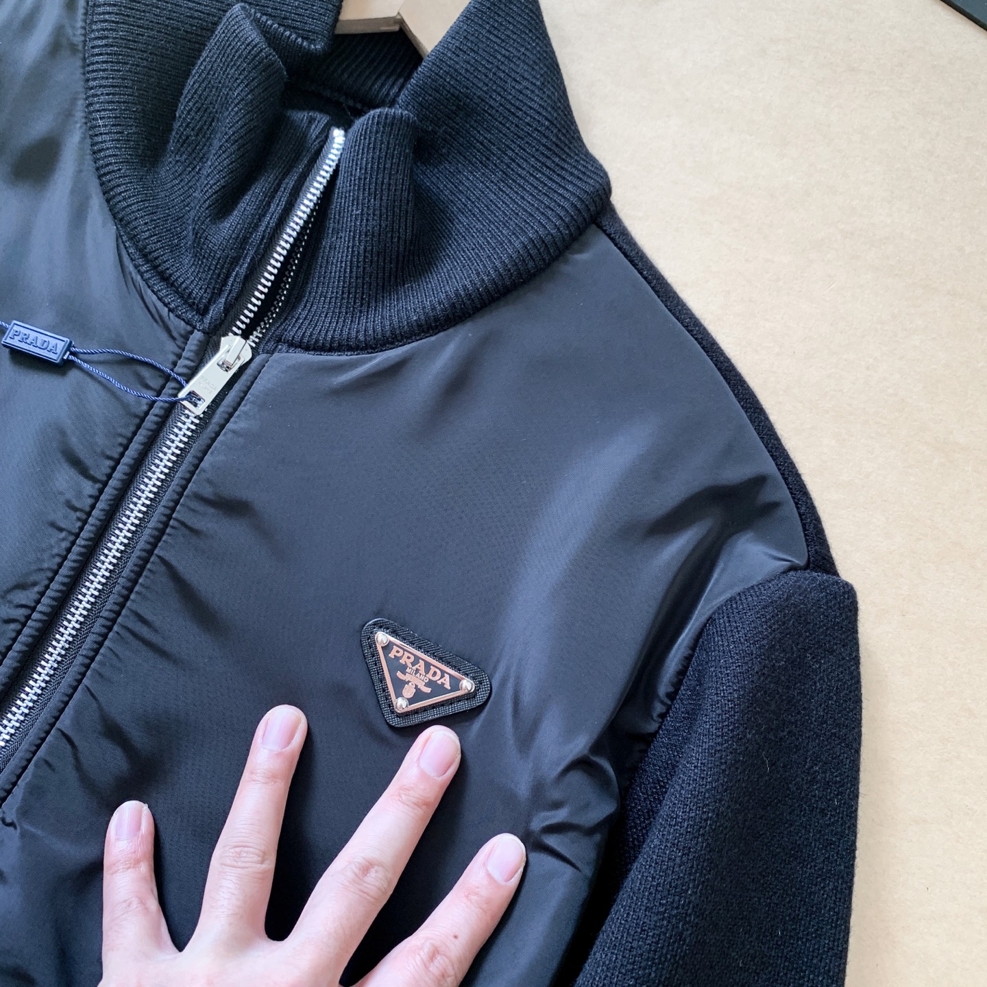 【PRADA旗艦店】プラダ ジャケット ご好評に付き再入荷！