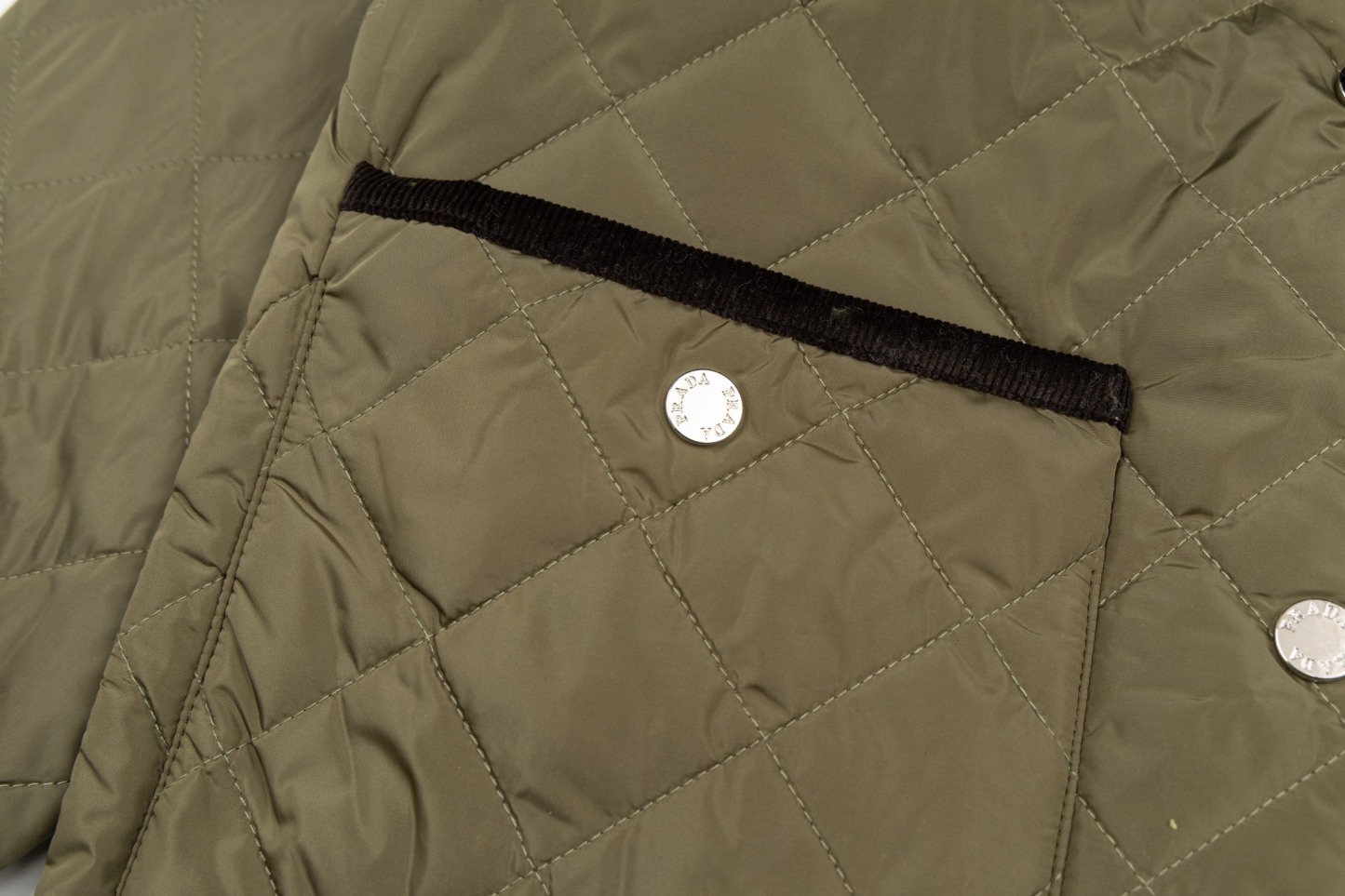 【PRADA旗艦店】プラダ ジャケット ご好評に付き再入荷！