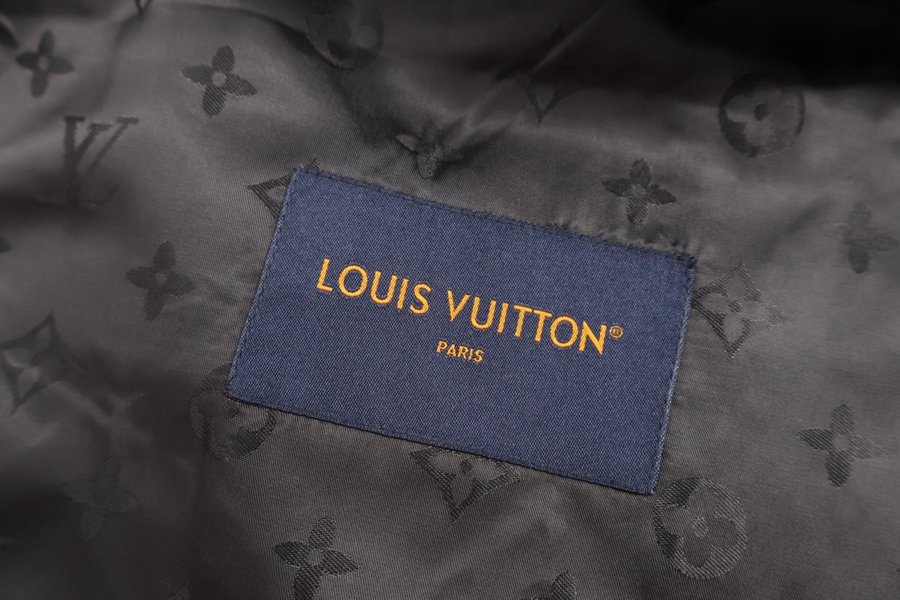 【LOUIS VUITTON旗艦店】ルイヴィトン ジャケット 、ご好評に付き再入荷！