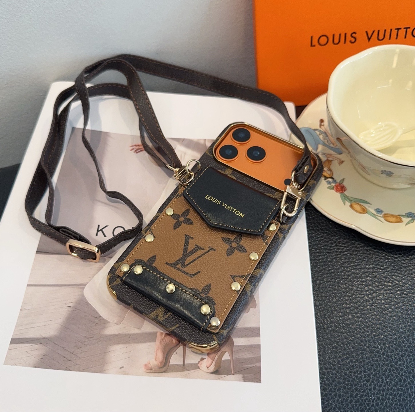 LOUIS VUITTON ルイヴィトン スマホケース iPhoneシリーズに適しています