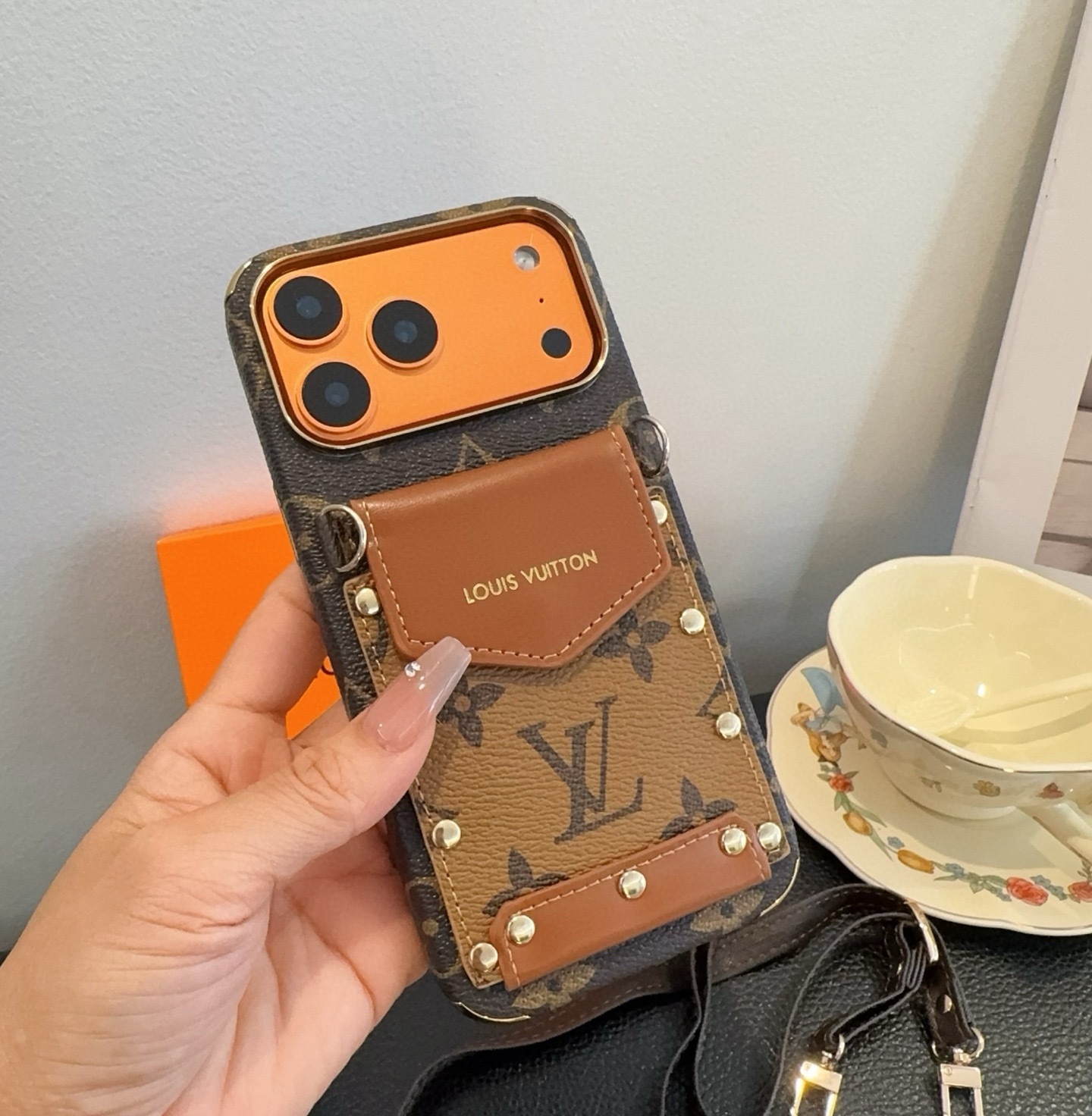 LOUIS VUITTON ルイヴィトン スマホケース iPhoneシリーズに適しています