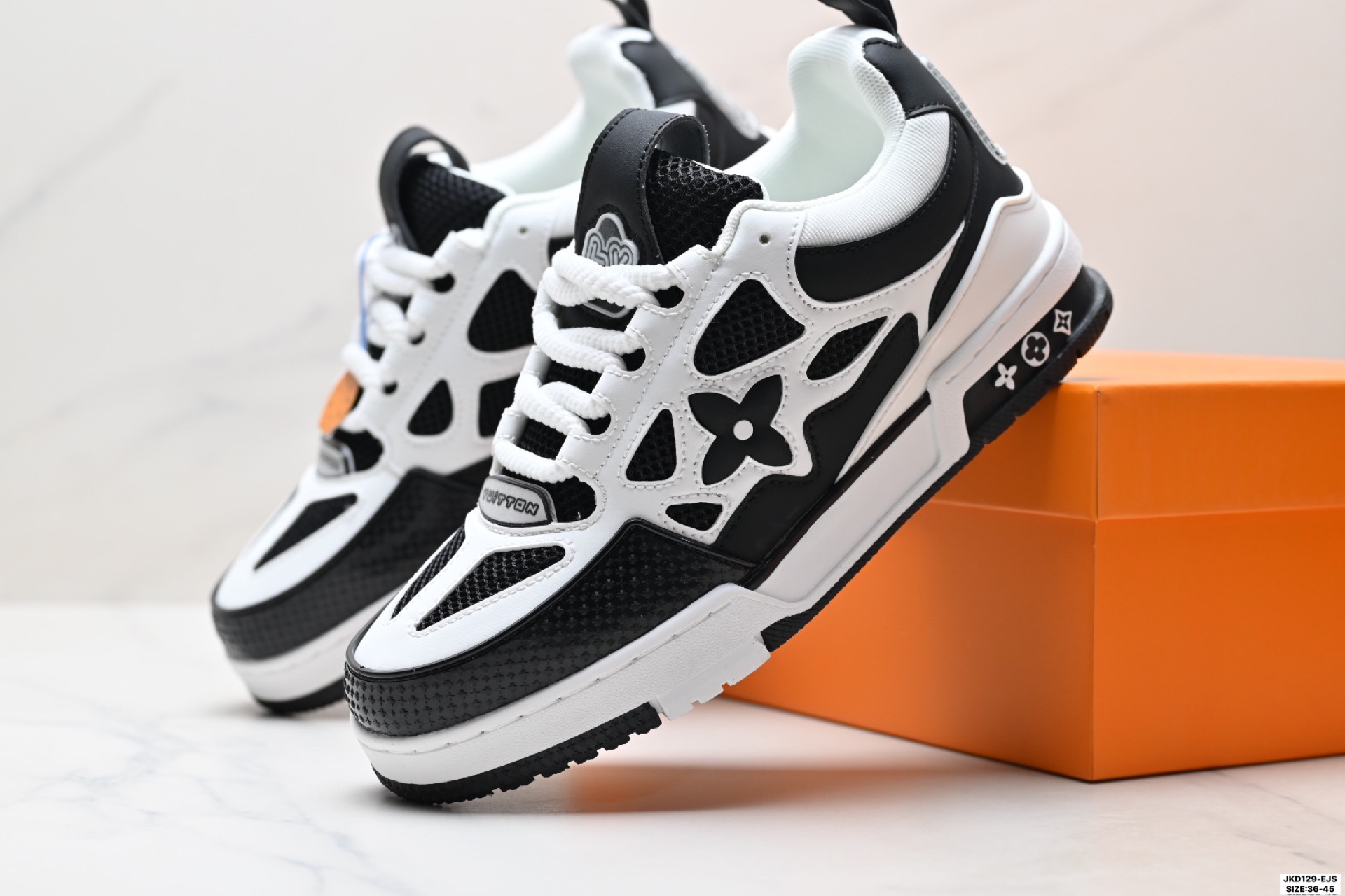 LOUIS VUITTON ルイヴィトン LV Trainer Sneaker Low スニーカー