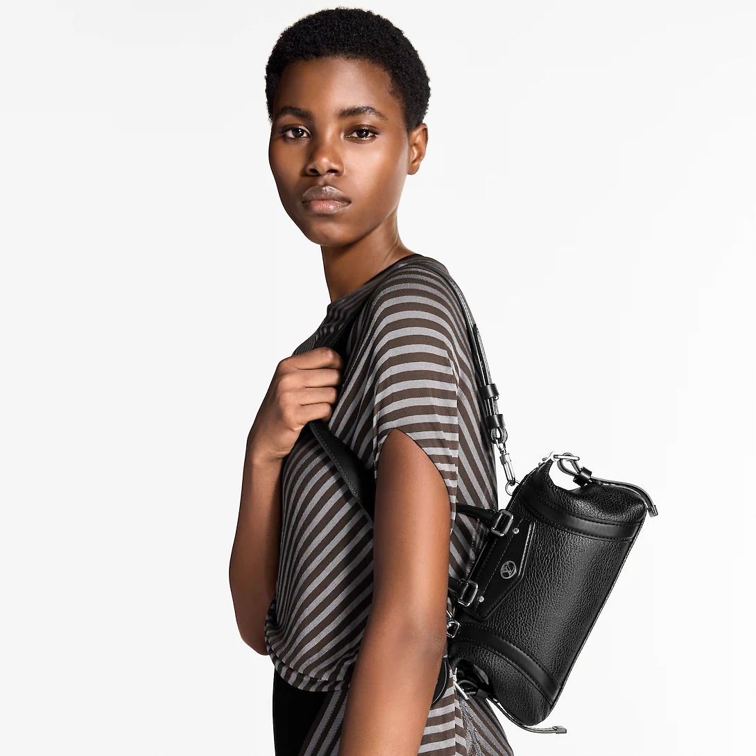 LOUIS VUITTON ルイヴィトン NANO LV BIKER ショルダーバッグ M14623