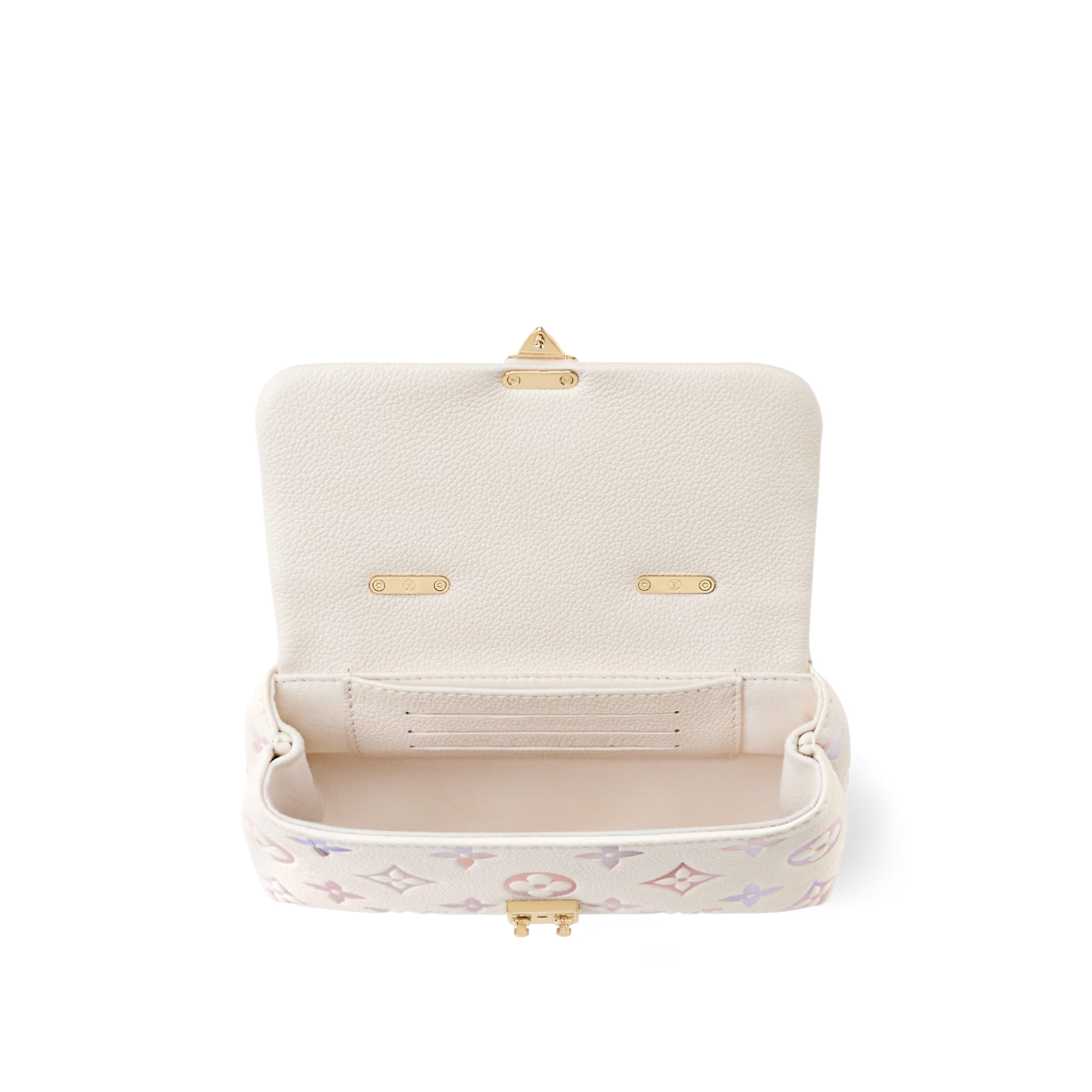 LOUIS VUITTON ルイヴィトン NANO MADELEINE ショルダーバッグ M25596