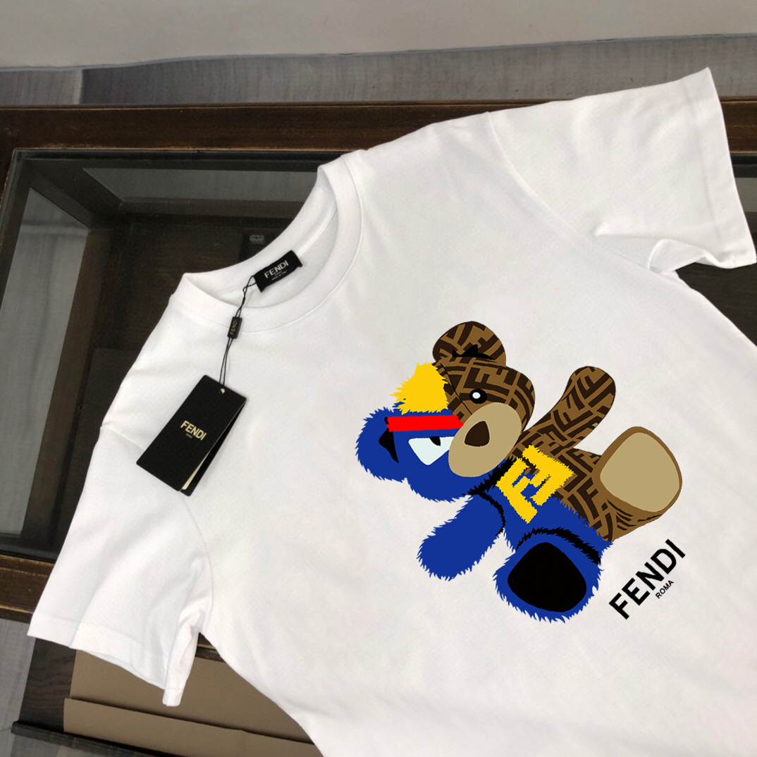 【FENDI公式旗艦店】フェンディ 半袖 Tシャツ ご好評に付き再入荷！