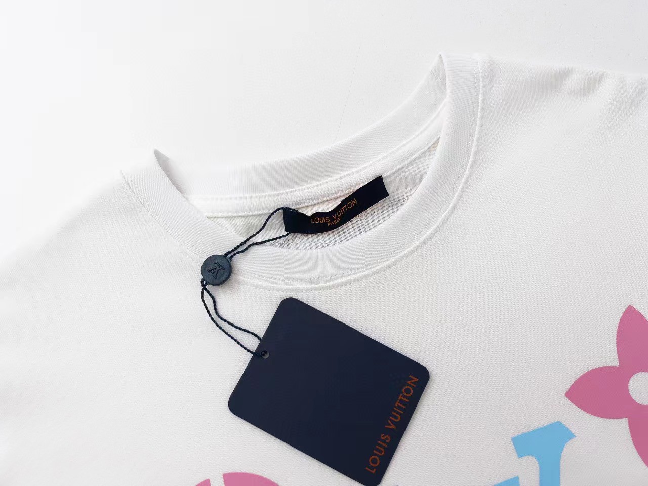 【LOUIS VUITTON】ルイヴィトン 半袖Tシャツ 男女兼用、ご好評に付き再入荷！