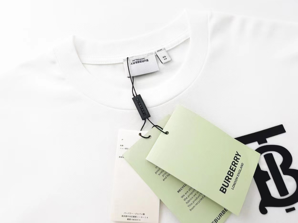 【BURBERRY旗艦店】バーバリー 半袖Tシャツ ご好評に付き再入荷！