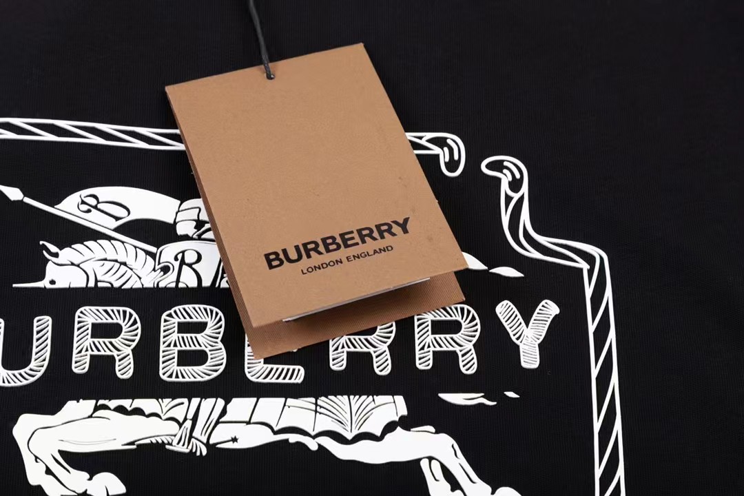 【BURBERRY旗艦店】バーバリー 半袖Tシャツ ご好評に付き再入荷！