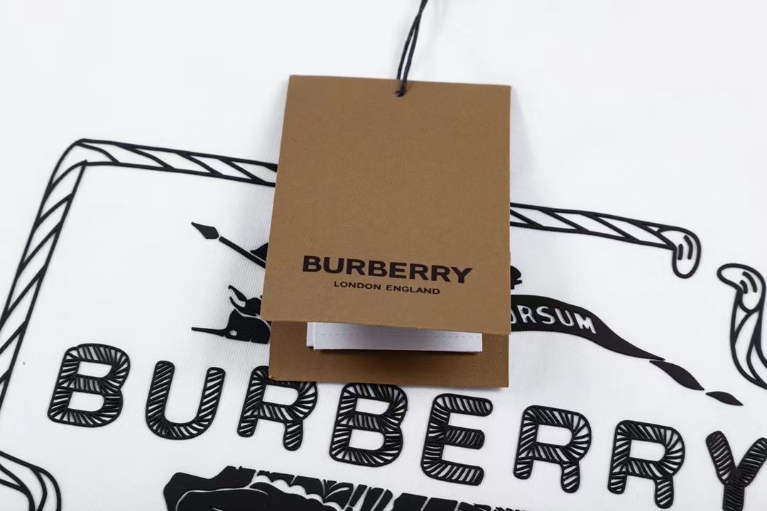 【BURBERRY旗艦店】バーバリー 半袖Tシャツ ご好評に付き再入荷！