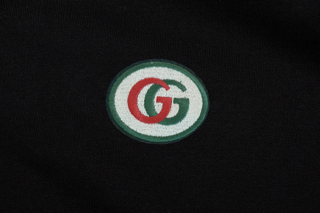 【GUCCI】ジップアップパーカー