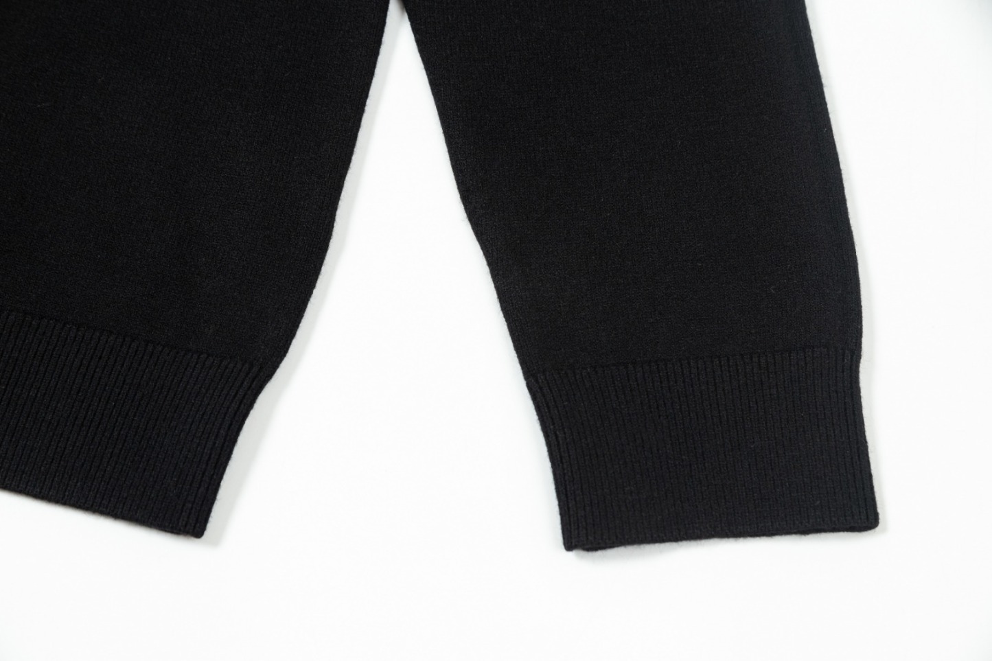 【LOUIS VUITTON旗艦店】ルイヴィトン セーター ご好評に付き再入荷！