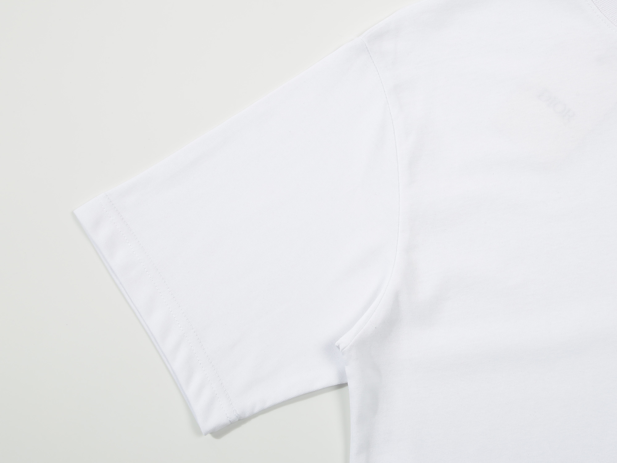 【DIOR旗艦店】ディオール 半袖Tシャツ ご好評に付き再入荷！