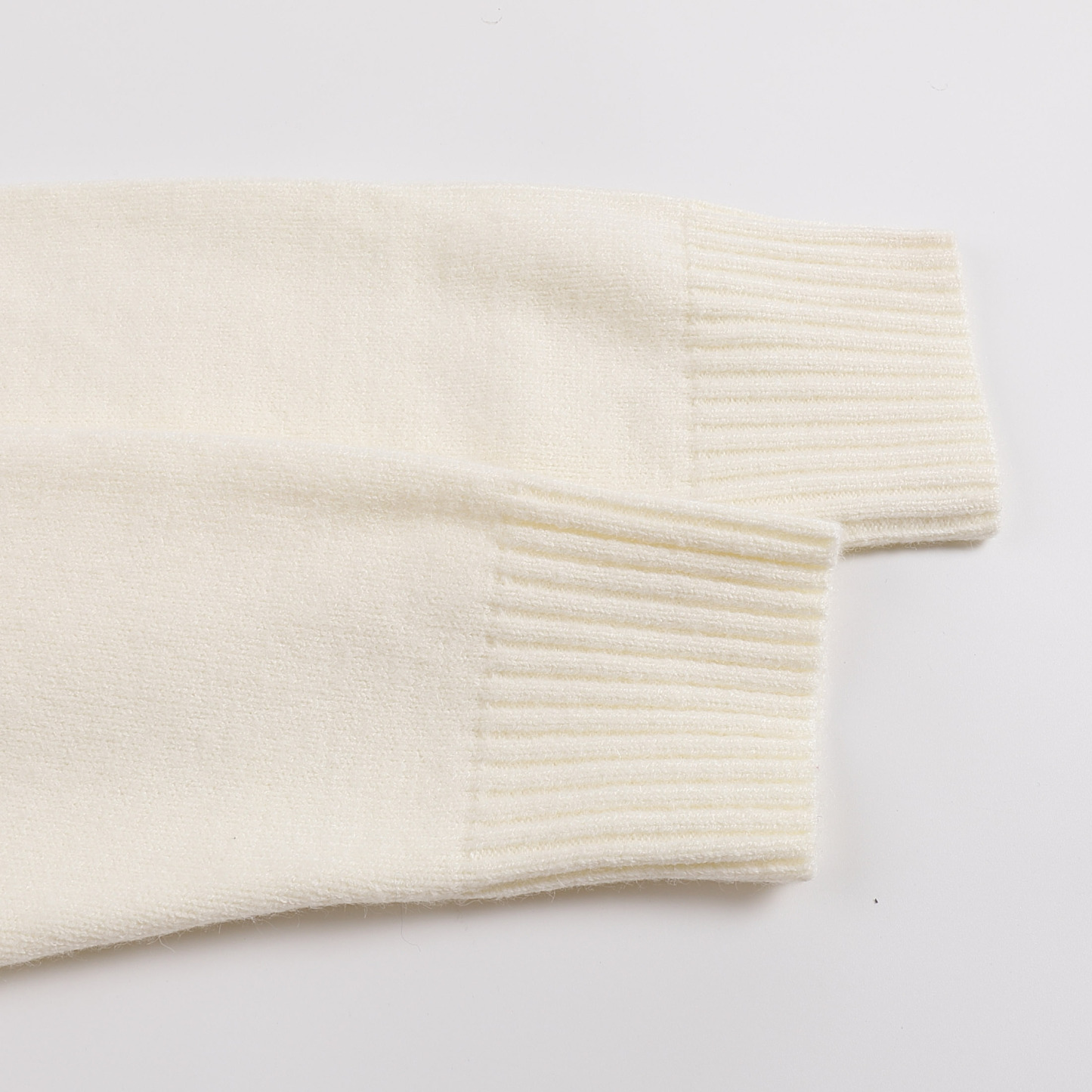 【AMI旗艦店】 ウールセーター 男女兼用 ご好評に付き再入荷！