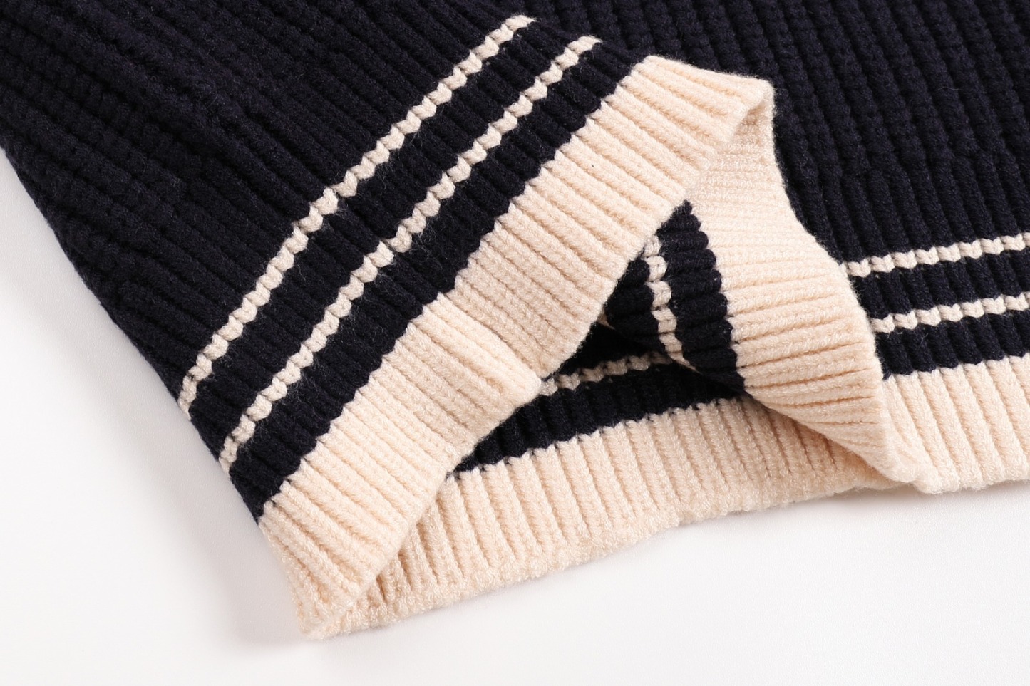 【AMI旗艦店】 ウールのベスト 男女兼用 ご好評に付き再入荷！