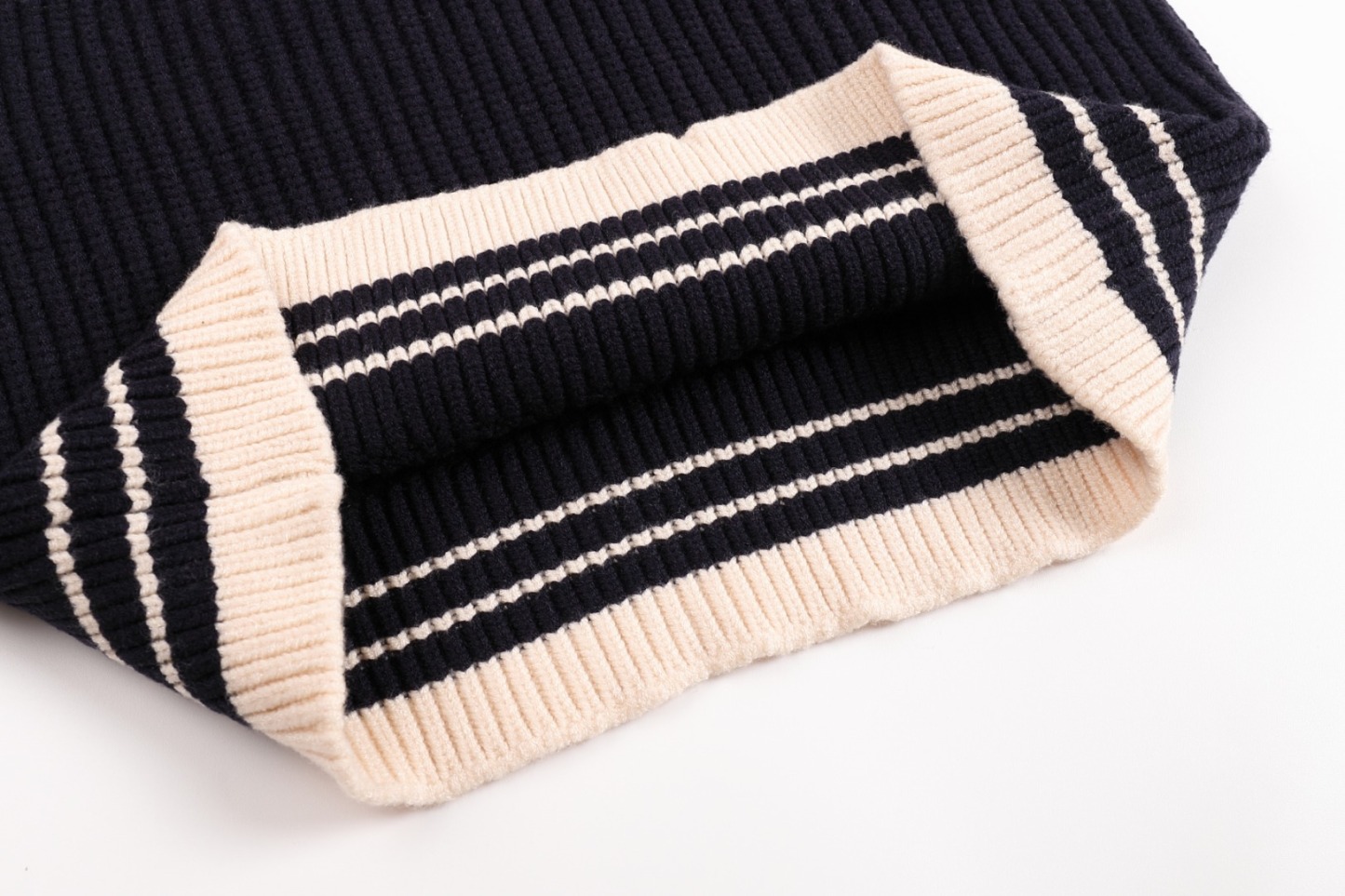 【AMI旗艦店】 ウールのベスト 男女兼用 ご好評に付き再入荷！