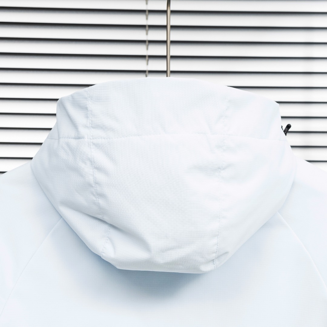 【STONE ISLAND旗艦店】 ジャケット ご好評に付き再入荷！