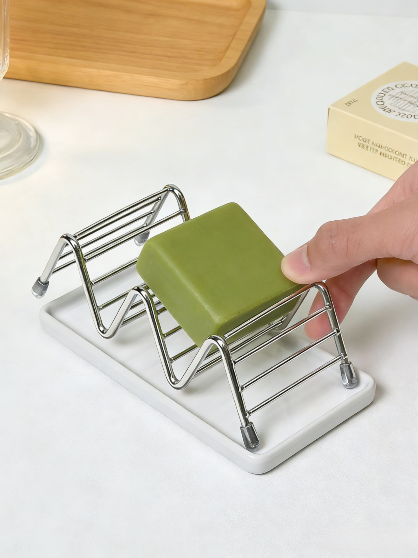 W-shaped soap holder