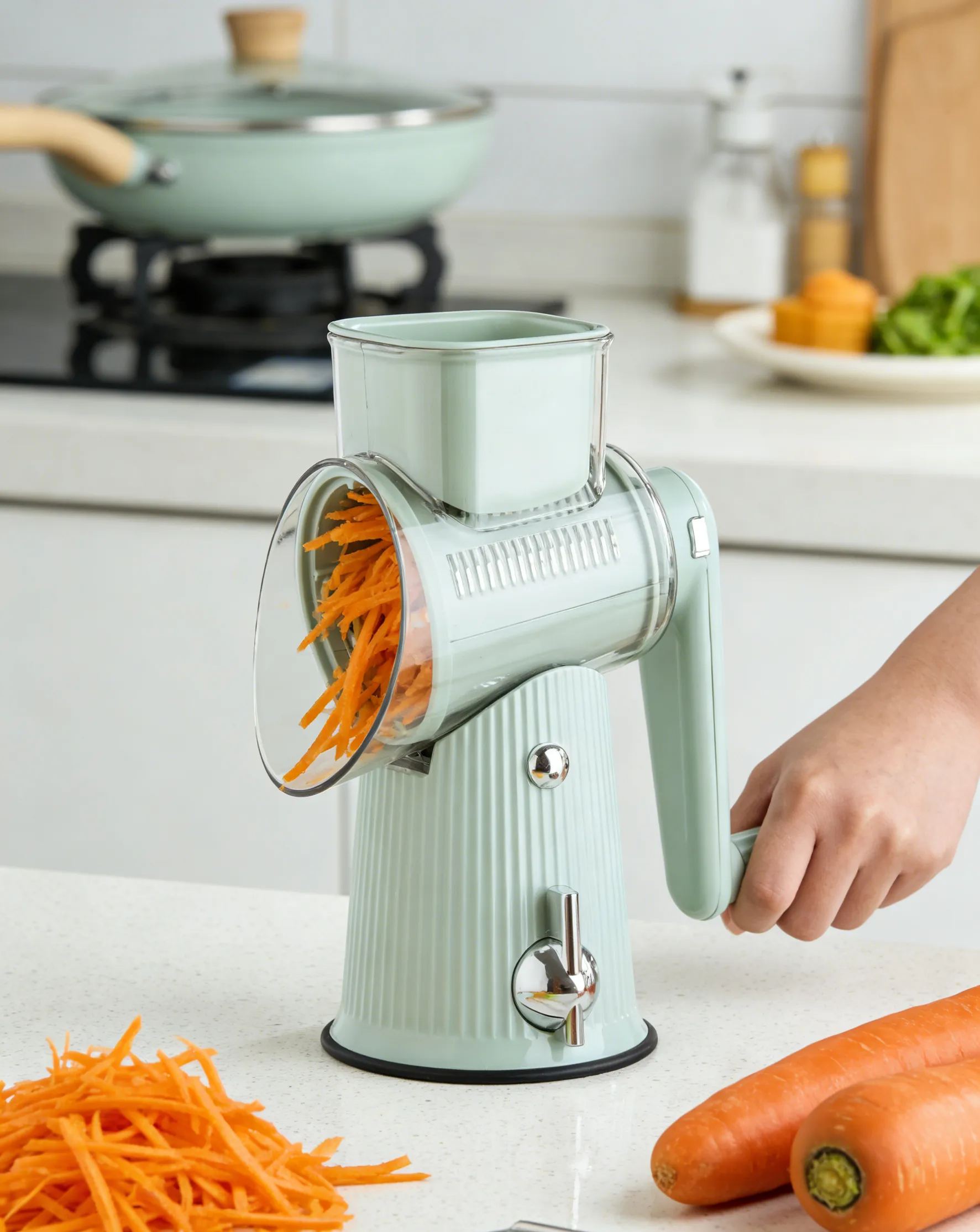 Hand crank multifunctional vegetable cutter