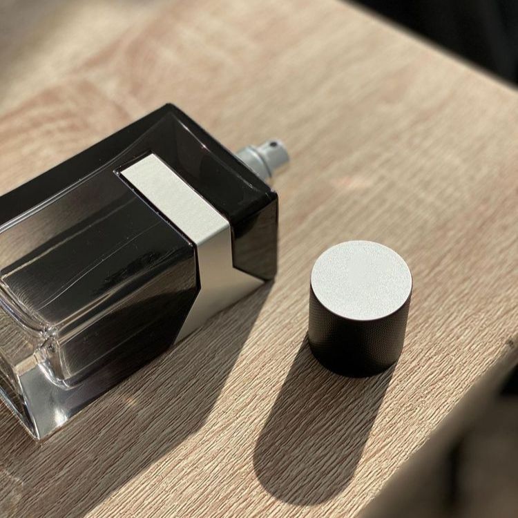 【ของแท้✓ติดทนนาน】น้ำหอมตัวอย่าง Y EDP 2ml / 5ml / 10ml น้ําหอมชาย ขนาดพกพา  น้ำหอมพกพา กลิ่นติดทนนาน น้ำหอมขายดี 