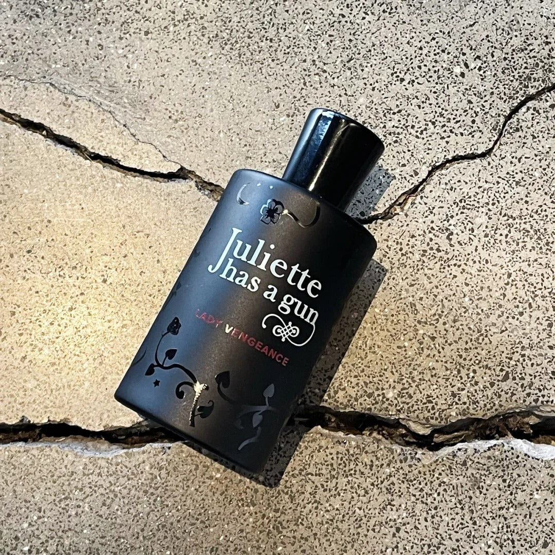 【ของแท้✓จัดส่งรวดเร็ว】 Not A Perfume Superdose EDP 2ml/5ml/10ml น้ําหอม unise  น้ําหอมผู้หญิง  กลิ่นติดทนนาน กลิ่นหอม น้ำหอมมินิ น้ำหอมพกพา