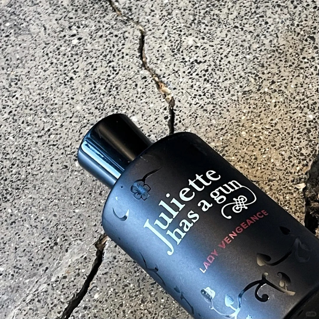 【ของแท้✓จัดส่งรวดเร็ว】 Not A Perfume Superdose EDP 2ml/5ml/10ml น้ําหอม unise  น้ําหอมผู้หญิง  กลิ่นติดทนนาน กลิ่นหอม น้ำหอมมินิ น้ำหอมพกพา