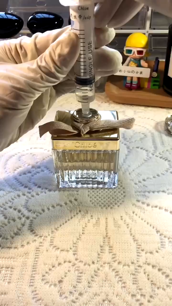 【ของแท้✓จัดส่งรวดเร็ว】 Roses De EDP & Nomade EDP & Atelier des Fleurs Magnolia Alba 2ml/5ml/10ml น้ำหอมพกพา สินค้าขายดี น้ําหอมผู้หญิง ติดทนนาน พร้อมส่ง ขนาดทดลอง