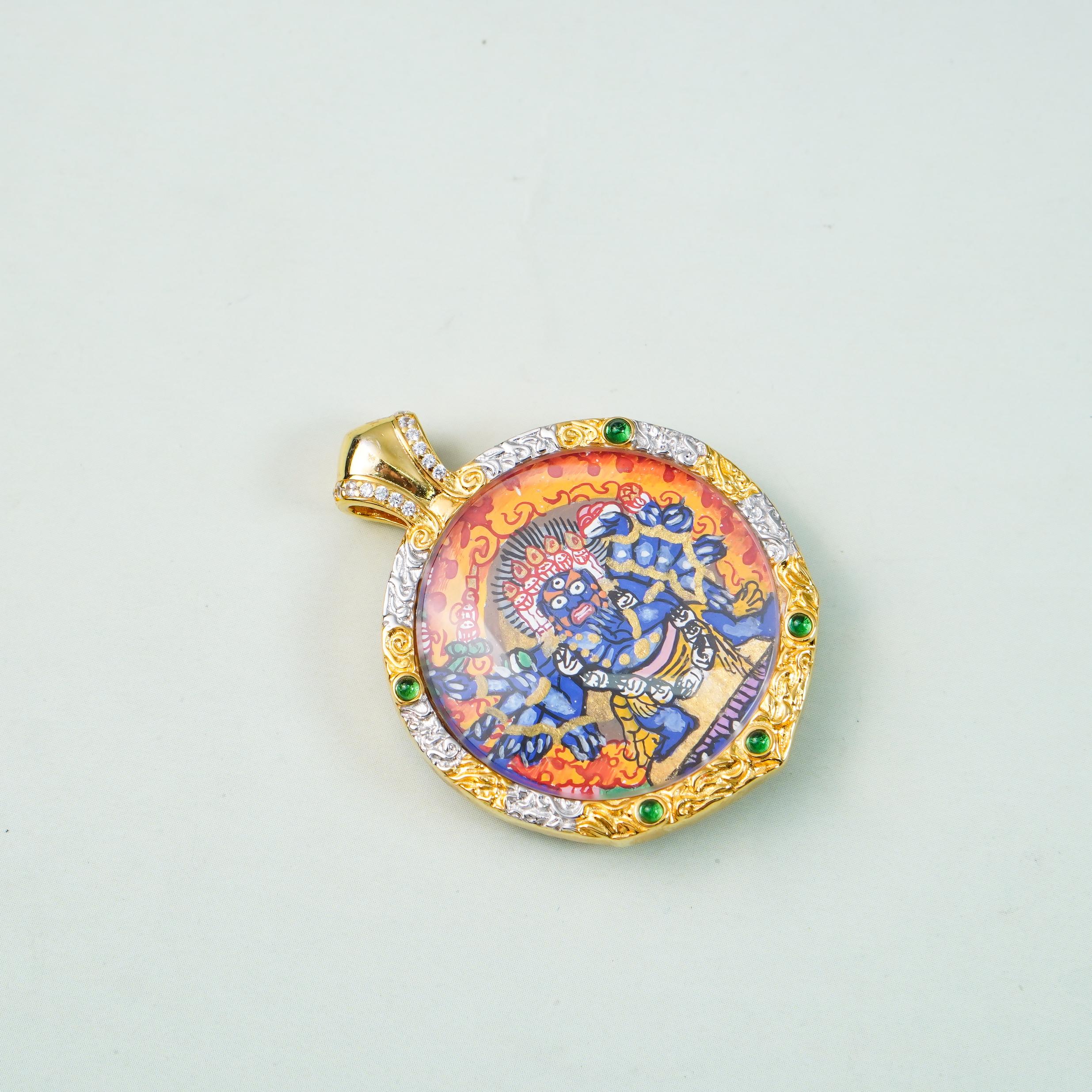 唐卡吊墜-十二臂大黑天-黑財神頭像銀雙卡｜修行守護唐卡珠寶?療癒隨身佩戴 唐卡修行療癒吊墜