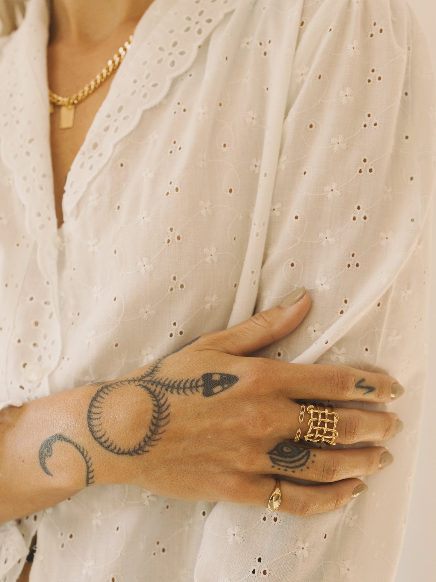 No Sign Ring Thin / Gold
