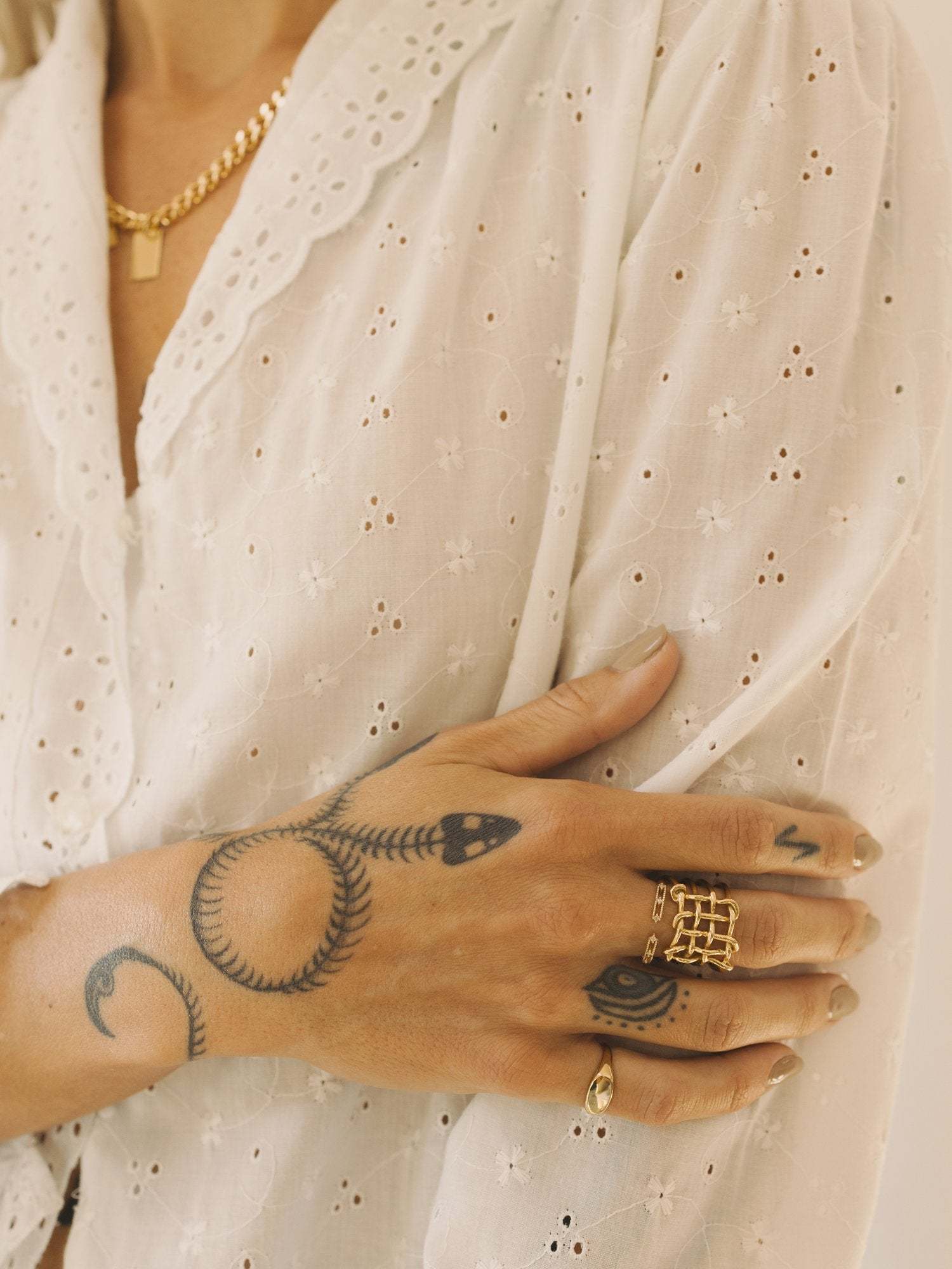 No Sign Ring Thin / Gold