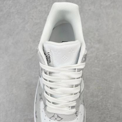 【日本未入荷】♪超入手困難LOUIS VUITTON X NIKE AIR FORCE1 白【代金引換】
