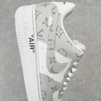 【日本未入荷】♪超入手困難LOUIS VUITTON X NIKE AIR FORCE1 白【代金引換】