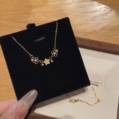金色鏤空櫻花細節項鍊｜清雅日常穿搭款