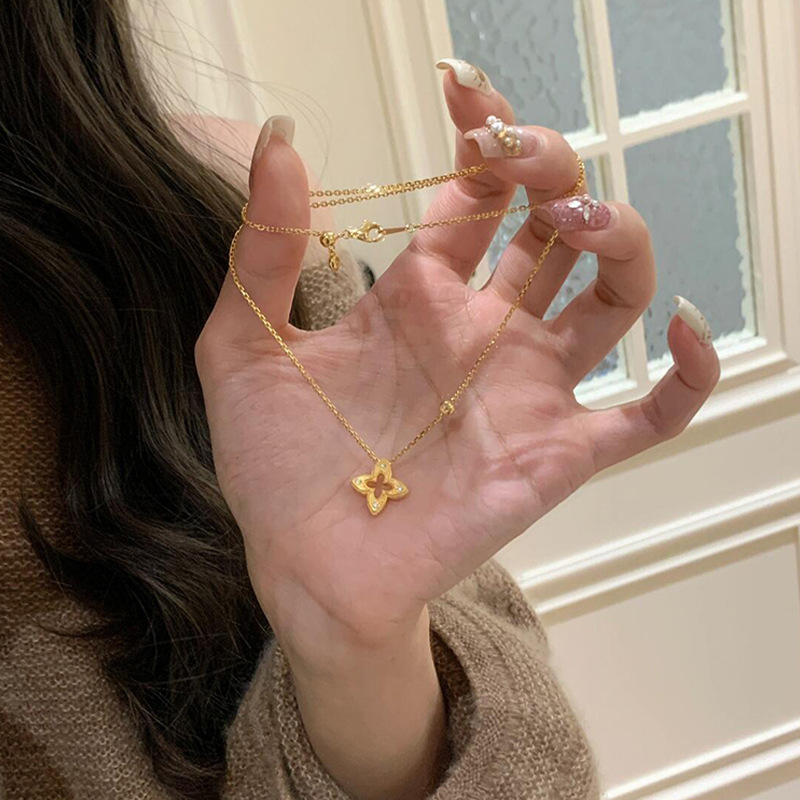 金質拉絲四葉草項鍊｜中古小眾氣質款 高級質感毛衣鎖骨鏈