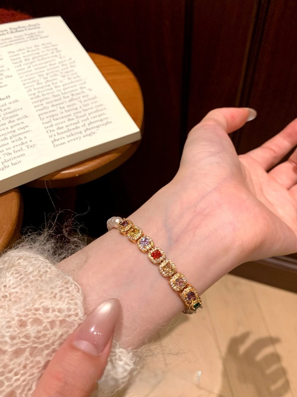 彩色鋯石點綴珍珠手鍊 輕奢細節款