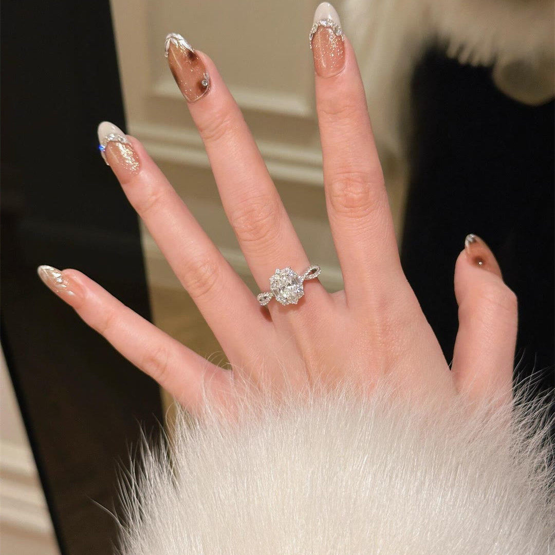 爆闪鸽子蛋莫桑钻 S925 纯银戒指｜小众高级日常百搭精致指环