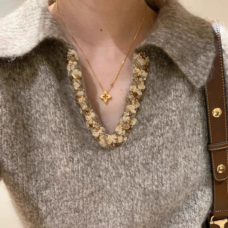 金質拉絲四葉草項鍊｜中古小眾氣質款 高級質感毛衣鎖骨鏈