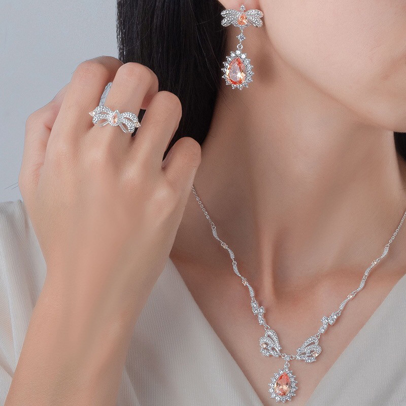 圓舞曲風橙鑽蝴蝶結重工鎖骨鍊｜輕奢高級感女星同款項鍊女