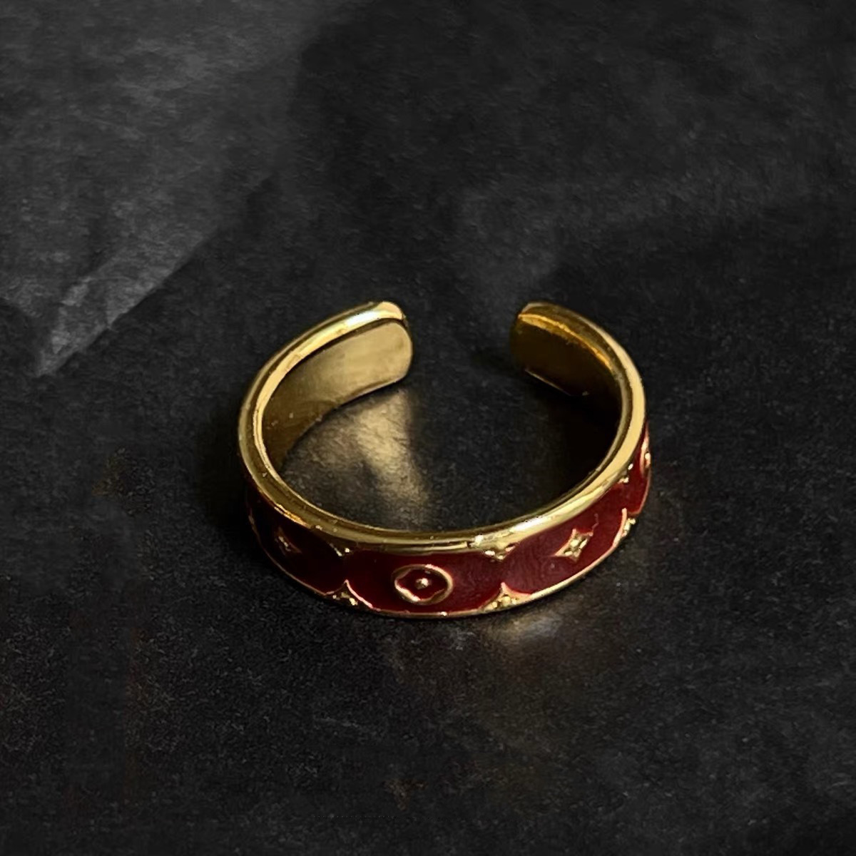 【酒紅鎏金克羅心】復古琺瑯指環