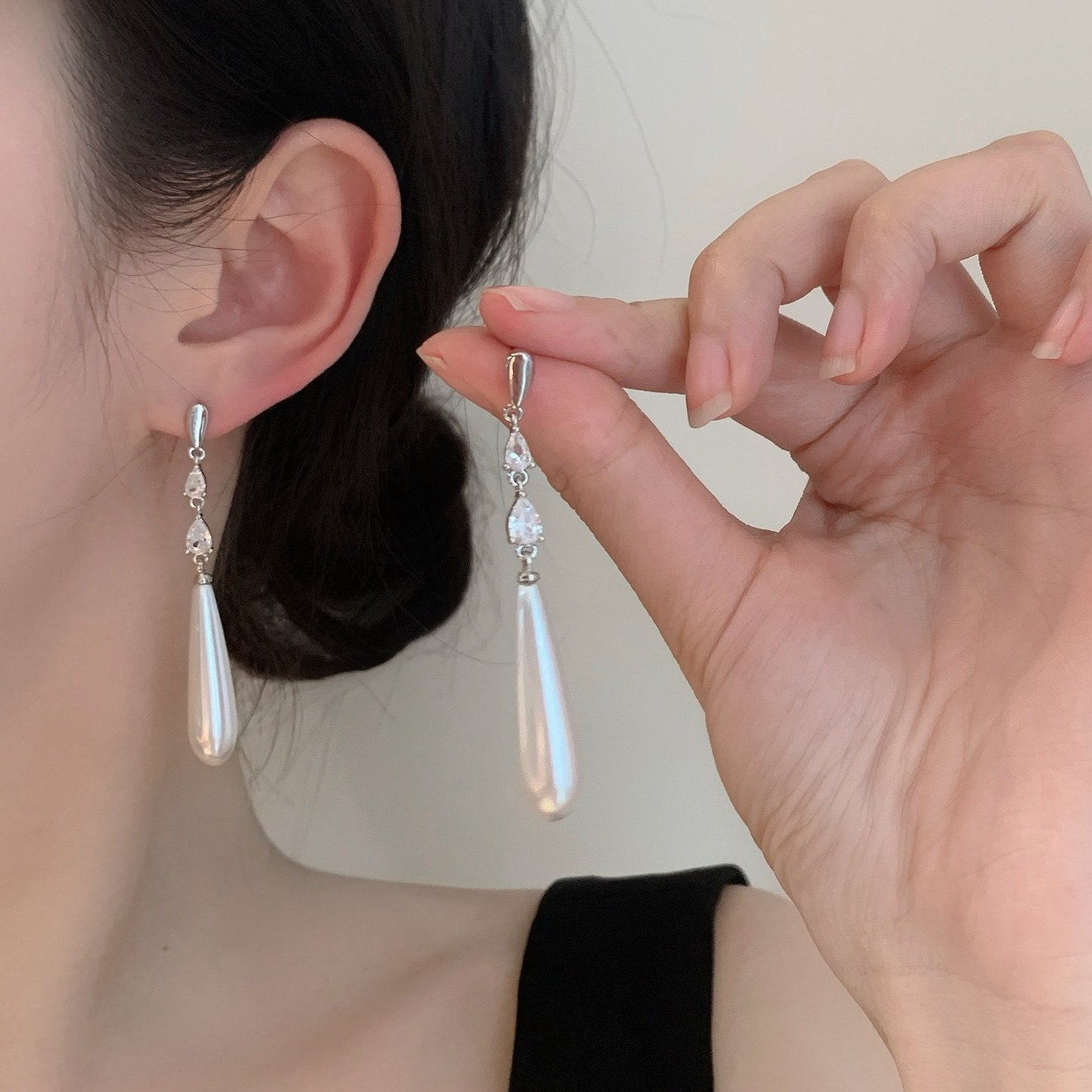銀水滴珍珠新中式耳飾｜長款閃石點綴 銀針國風耳飾