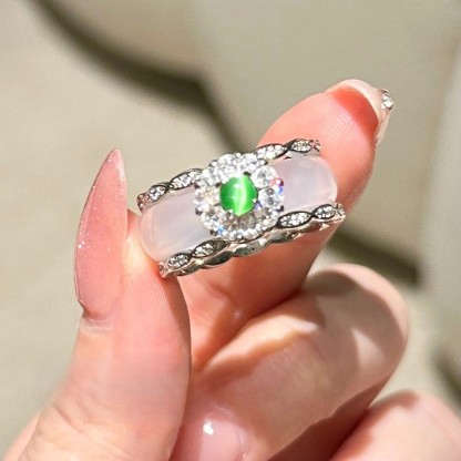 花朵水滴鋯石戒｜清新白玉髓