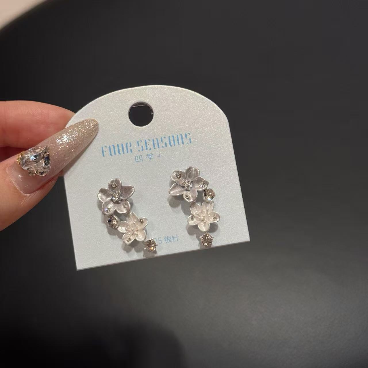 輕奢質感｜疊層透感花朵 雙層設計耳飾