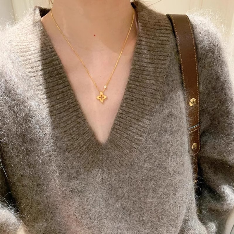 金質拉絲四葉草項鍊｜中古小眾氣質款 高級質感毛衣鎖骨鏈