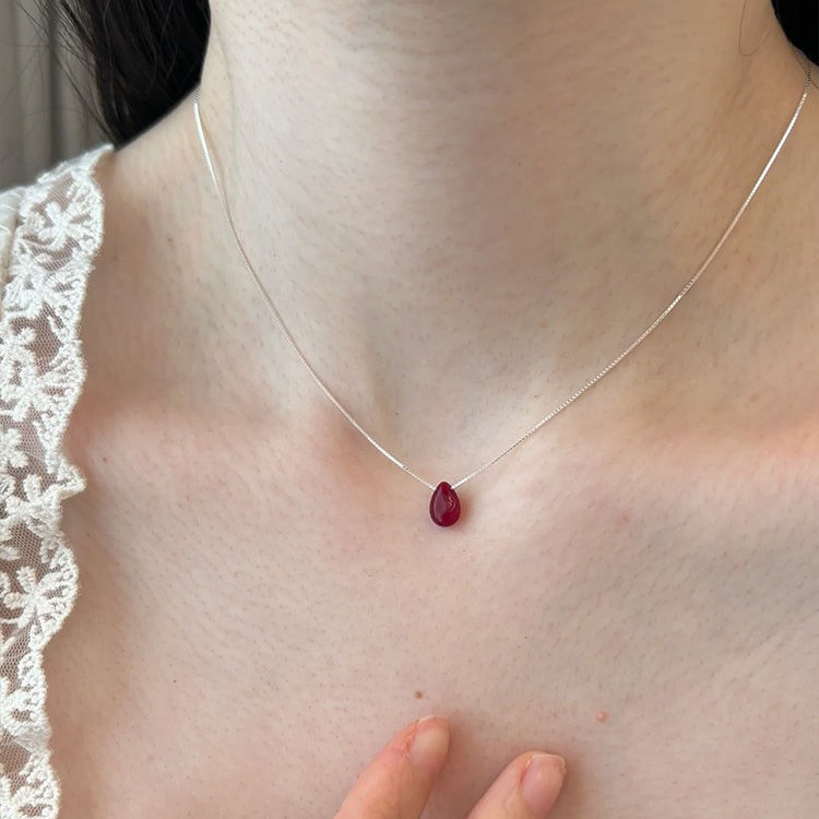 红色水滴坠锁骨项链