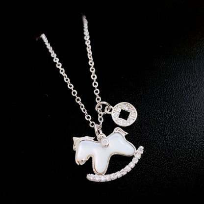 馬年開運項鍊：貝殼鎖骨鍊・馬上招財