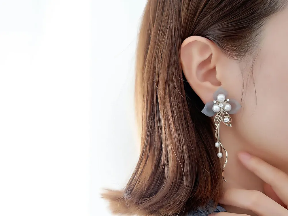 結婚式 ピアス 大ぶり イヤリング お呼ばれ アクセサリー セット可能 パーティー パール 揺れる